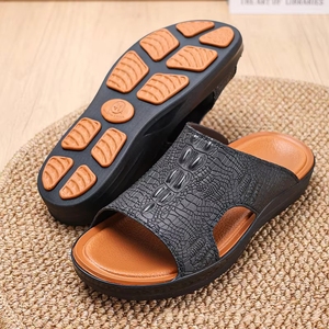 Sandales pour hommes de style arabe, semelle épaisse résistante à l'usure, légères en EVA, faciles à porter, tongs décontractées d'été - Product Image 4