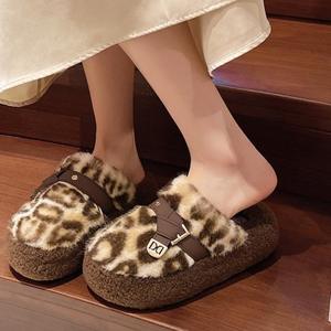 New Design Wholesale PVC Sole Fashionable slippers for Wearing Outside Artificial Fur Lining Platform Sandals - Product Image 3