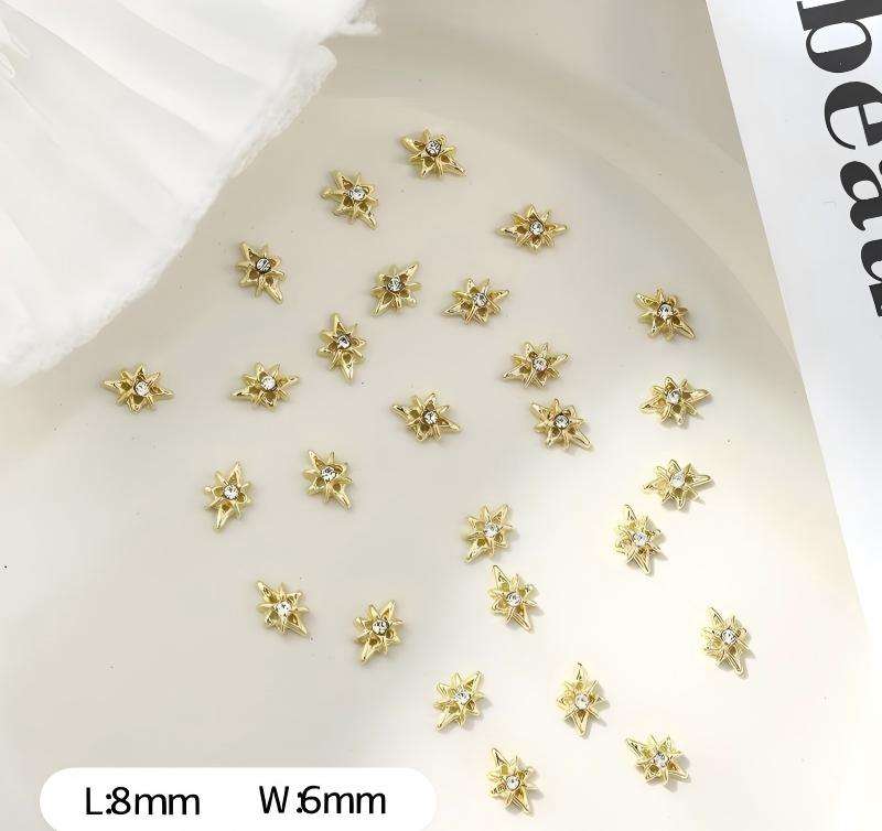 ต่างหูสตั๊ดรูปดาวสีทอง [เพชรขาว]