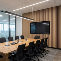 Panneaux muraux acoustiques en fibre de polyester avec surface en bois de chêne moderne, insonorisants et décoratifs, pour usage domestique et hôtelier