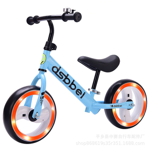 Mini vélo à propulsion pour enfants, 4 pièces, vélo d'équilibre pour bébés, vente en gros - Product Image 4
