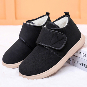 Vente en gros de chaussures d'hiver avec doublure en fourrure chaussures décontractées en coton doux antidérapantes pantoufles d'intérieur bottes de neige de marche pour hommes et femmes - Product Image 4