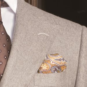 Abito Formale da Uomo Serie Personalizzata di Alta Gamma MTM, Abito Doppiopetto a Sei Bottoni con Tre Tasche, Risvolto Artigianale con Foro - Product Image 4