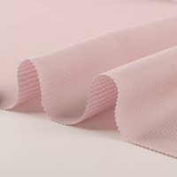 Tissu tissé mélangé par polyester léger respirant de la rayonne 132gsm tissu rayé doux pour la peau de robe de chemise