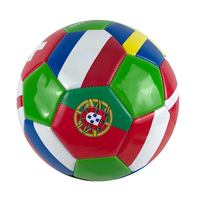 Ballon de football taille cinq en PVC coloré de 2,7 mm avec motif drapeau national, fabriqué par Sporting Products