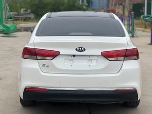 รถมือสอง2015 kias K4รถซีดาน1.8L พร้อมซันรูฟและแร็คหลังคารถใช้น้ำมันเบนซินพวงมาลัยซ้ายรถสต็อกสินค้ามือสอง - Product Image 4