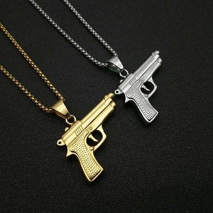 Yunnique Collier Pendentif Pistolet M9 en Acier Inoxydable Or Argent Bijoux Hip Hop pour Homme Chaîne Asymétrique en Acier Inoxydable Tendance - Product Image 2