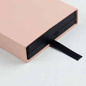 Boîtes à bijoux coulissantes personnalisées avec logo pour bracelets, colliers, bagues et boucles d'oreilles, emballage suspendu en film PE - Product Image 3