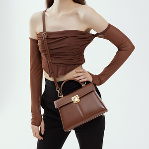 Bolsos de Mano para <span class=keywords><strong>Mujer</strong></span>, de Cuero Vacuno de Grano Completo, Diseño Retro con Solapa y Cierre, Correa Desmontable, Bolso Bandolera para Oficina y Uso Diario - Product Image 4