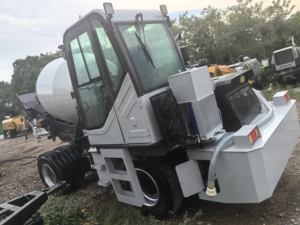 Mesin pengaduk beton seluler mesin Yuchai 85kW swa-pemuatan 3, 5m shop 4*4 <span class=keywords><strong>Drive</strong></span> 16m lingerie/h Output 270 ° Discharge konstruksi Gearbox bantalan - Product Image 4