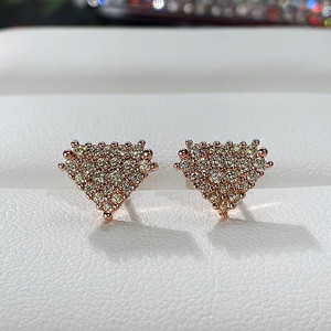 Orecchini a Perno con Cristalli Geometrici Triangolari per Donne, Accessori Minimalisti ed Eleganti per Uso Quotidiano - Product Image 1