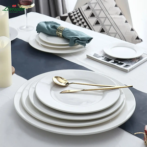 Assiettes en céramique blanches de qualité A en gros, multi-tailles, personnalisables avec logo, pour restaurants, hôtels et mariages - Product Image 5