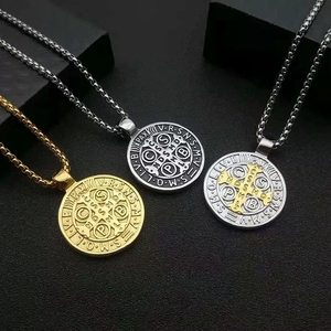 Collier pendentif pour enfants chrétiens Saint Benoît, chaîne en acier inoxydable plaqué or 18 carats, bijou croix, 20 pouces, 12,8 g - Product Image 2