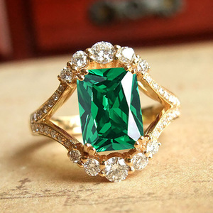 Anello dal Design Vintage Quadrato in Stile Corte Italiana per Donne - Product Image 1