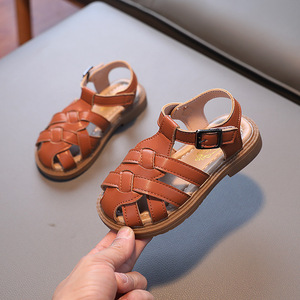 Sandali Estivi per Bambini 2026 Nuovi Modelli all'Ingrosso, Scarpe da Spiaggia con Suola Morbida e Cinturino per Bambine e Bambini - Product Image 1