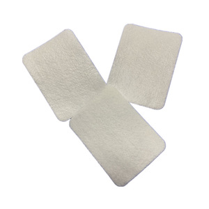 Pansement médical absorbant 6x8cm blanc non tissé pour soins des plaies - Product Image 4