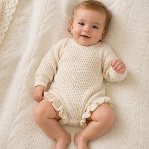 Trajes de algodón para bebés con volantes y ribetes, de punto, de manga larga, personalizados, con bajo MOQ, para recién nacidos, ropa de bebé, regalo adorable - Product Image 1