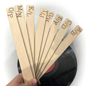 Séparateurs de disques vinyles en bois découpés au laser personnalisés Séparateur d'album fait à la main Rangement de disques vinyles en bois Séparateurs de l'alphabet - Product Image 1