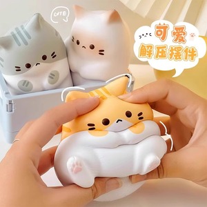 Jouet à presser en forme de chat mignon en PU, anti-stress pour filles, décoration de bureau, cadeau - Product Image 1