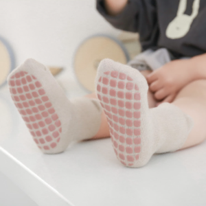 Anti Slip Macio Algodão Bebê Meias Silicone Grips Atacado Respirável Crianças Meias - Product Image 2