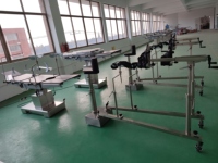 Cadre de traction orthopédique pour la chirurgie des membres inférieurs, dispositif de traction médical pour les jambes compatible avec table d'opération orthopédique