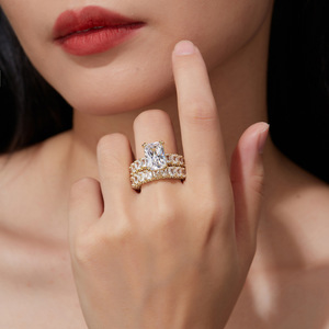 Anillo de cóctel de moissanita chapado en oro de 18 quilates para mujer, corte esmeralda, engaste pavé, estilo geométrico de lujo, joyería para fiesta - Product Image 6
