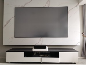 Écran de projection ALR UST 120 pouces 4K PET Crystal-SBSP CLR de luxe gris foncé à cadre fixe, anti-lumière ambiante, avec prisme laser T, pour projection MS MS Amb - Product Image 4