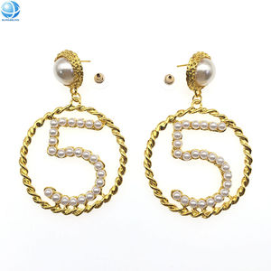 Joyería <span class=keywords><strong>de</strong></span> moda CC GG Número 5 Pendientes colgantes Joyas reutilizadas chapadas en oro Pendientes <span class=keywords><strong>de</strong></span> tuerca inspirados en diseñador <span class=keywords><strong>de</strong></span> marca famosa - Product Image 3