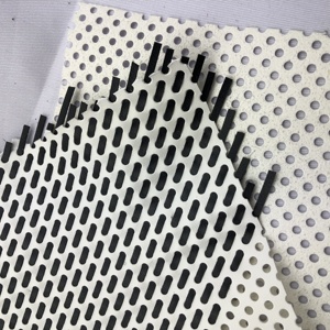 Material de cuero PU de gamuza personalizado, perforadora de grano de nappa en relieve, cuero de microfibra para la parte superior de los zapatos de escalada - Product Image 3