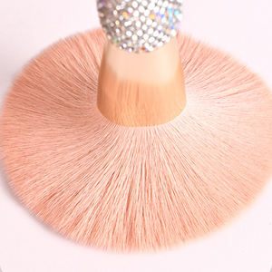 Fantasy - Juego de 15 Brochas de <span class=keywords><strong>Maquillaje</strong></span> Profesionales con Diamantes de Imitación Rosas, Mango de Diamantes de Imitación, Pelo Sintético Vegano, No Testeado en Animales, Brillante - Product Image 2