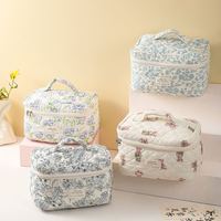 Tas Kosmetik Bordir Portabel Kapasitas Besar Penyimpanan Handuk Berlapis Ritsleting Pegangan Atas Ultra-ringan Tahan Aus Cantik