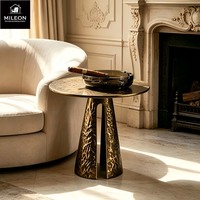 Table d'appoint ronde texturée martelée en bronze antique, table décorative d'art pour salon, villa, hôtel, projet