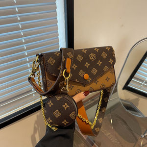 Bolso de hombro de material PU con patrón geométrico de moda. Con decoración de cadena. Adecuado para uso diario.99033 - Product Image 1