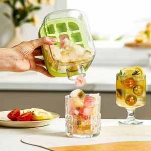 Nouveau design : Moule à glaçons personnalisé avec paille pour boissons glacées aux fruits, boîte de rangement DIY d'été, bouteille de refroidissement pour glaçons - Product Image 2