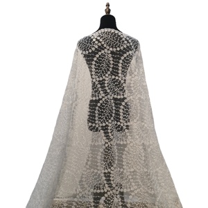 Tessuto di pizzo di <span class=keywords><strong>Tulle</strong></span> <span class=keywords><strong>ricamato</strong></span> in cristallo di prezzo di fabbrica della cina tessuto di pizzo di perline <span class=keywords><strong>bianco</strong></span> fatto a mano di lusso per la sposa - Product Image 1