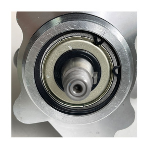 Bomba servo para camión MAXTRUCK 1332653 10571437 10571430 10571297 1421628 1457711 bomba de dirección asistida para autobús SC 4-Serie - Product Image 4