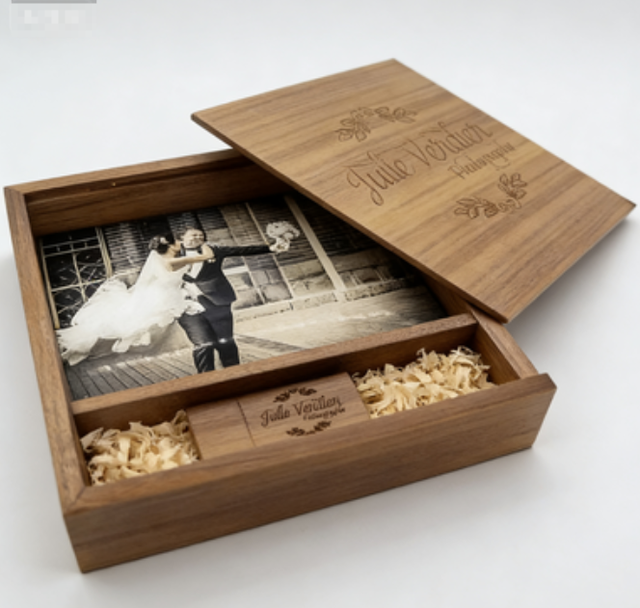 Custom Logo Wooden Box Gift Set with USB Flash Drive and Photos for Weddings or Photography