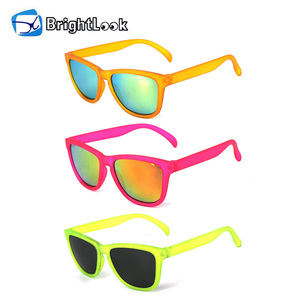 <span class=keywords><strong>Occhiali</strong></span> <span class=keywords><strong>da</strong></span> <span class=keywords><strong>sole</strong></span> <span class=keywords><strong>di</strong></span> <span class=keywords><strong>marca</strong></span> <span class=keywords><strong>di</strong></span> lusso <span class=keywords><strong>donna</strong></span> UV400 alto vari oro bianco rosso rosa trasparente verde Logo personalizzabile alla moda Look fresco - Product Image 2