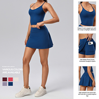 Ensemble de tennis 2 pièces respirant pour femme avec logo personnalisé, col en U, haut court et jupe-short taille haute avec short intégré et poche