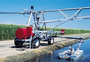 2025 nuevo diseño económico equipo agrícola portátil pistola rociadora movimiento lineal lateral sistema de riego máquina bomba Motor - Product Image 3