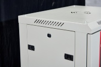 Rak Dinding TBS 4U 19 Inch KD Kabinet Jaringan Terbongkar, Enclosure Server IT Kecil, Rak Kustomisasi OEM