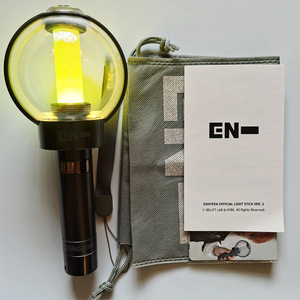 แท่งไฟอะคริลิควงบีทีเอส แท่งไฟเคป๊อป รับผลิตแบบ OEM&ODM ออกแบบโดยมืออาชีพ สำหรับงานคอนเสิร์ต งานปาร์ตี้ และงานแต่งงาน - Product Image 5