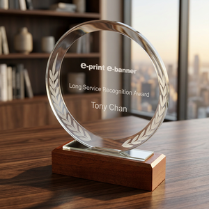 Trophée en cristal et bois avec gravure laser 140x170mm, thème lettres, pour cadeaux promotionnels et de bienvenue - Product Image 3