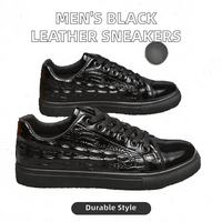 Baskets tendance pour jeunes hommes, noires unies, à lacets, avec empeigne en PU rayée et brillante, semelle intermédiaire en PVC amortissante et logo en cuir