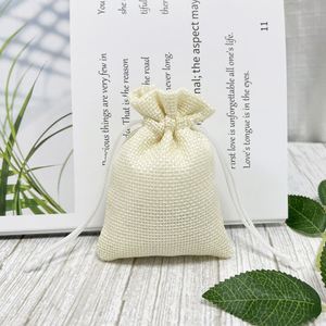 Sacs en jute personnalisables avec cordon de serrage, réutilisables, petits sacs de courses en toile de jute pour usage domestique, sacs à perruques, sac en jute - Product Image 1