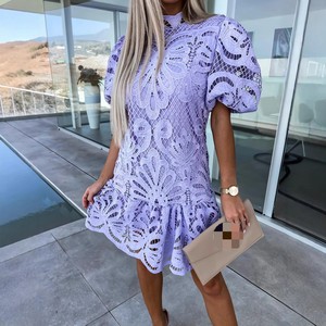 Vestidos Cortos de Mujer con Encaje Floral Soluble en Agua, Diseño Sexy y Moderno - Product Image 3
