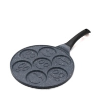 Poêle à œufs antiadhésive en aluminium noir à 7 trous, design coréen, poignée en bois, pour cuisinière à gaz et induction, cuisson domestique, vente en gros - Meilleures ventes