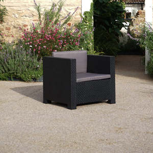 Set da Giardino Sofisticato e Sostenibile Diva Tte--Tte con 2 Poltrone e Tavolo per Uso Esterno in Plastica Riciclata - Product Image 3