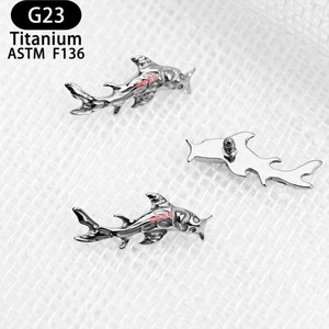 Piercing d'oreille en titane G23 F136 de qualité implantable, motif poisson-chat, longueur 10 mm, design animal, pour usage quotidien - Product Image 2