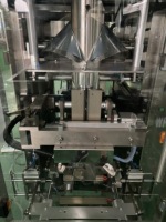 Machine d'emballage VFFS automatique multifonctionnelle haute productivité pour le remplissage, le pesage et la scellage du sucre, du blé, du maïs, du café, des noix et des feuilles d'aluminium